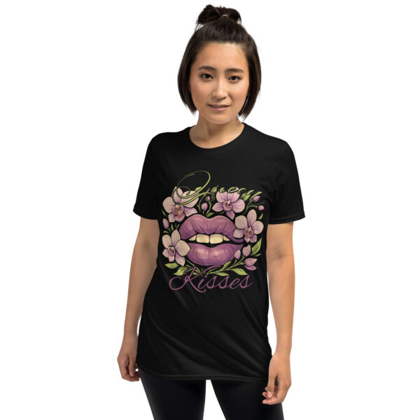 unisex-basic-softstyle-t-shirt-black-front-6837640318fa1.jpg Queen Kisses T-Shirt